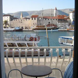 villa-tudor-trogir.hotels-in-trogir.com/